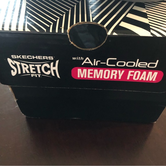 Cleo’s by Skechers Size 9.5 - Picture 5 of 8